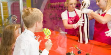 Manufaktura Cukierków. Zapraszamy do naszego NOWEGO, pięknego i mega kolorowego sklepu przy ul. Nowy Świat 51 :) :) :)