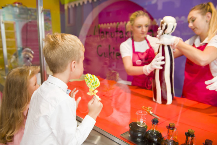 Manufaktura Cukierków. Zapraszamy do naszego NOWEGO, pięknego i mega kolorowego sklepu przy ul. Nowy Świat 51 :) :) :)