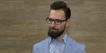 Obniżki cen w Black Friday dużo mniejsze w Polsce niż w USA. Mimo to sprzedaż w ten dzień bije rekordy