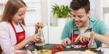 Rusza nowa edycja Akademii Uwielbiam –  na uczniów czeka konkurs z nagrodami i solidna dawka wiedzy o prawidłowym odżywianiu.