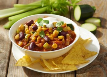 W marcu jak w garncu! Przepisy na wiosenne dania jednogarnkowe