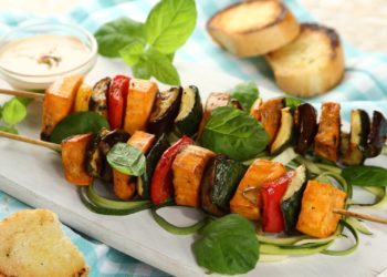 Majówkowe grillowanie – przygotuj dom na początek sezonu