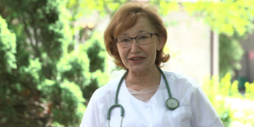 Leczenie alergii na jad owadów żądlących w dobie COVID-19 nie powinno być przerywane. Jest to terapia ratująca życie