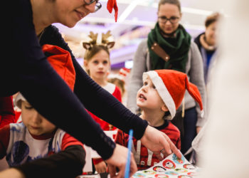 Zostań w domu i uratuj Gwiazdkę! Zaczynamy Akademię Elfów Świętego Mikołaja!