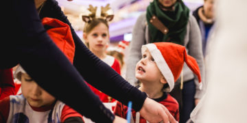 Zostań w domu i uratuj Gwiazdkę! Zaczynamy Akademię Elfów Świętego Mikołaja!