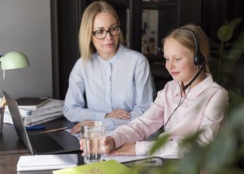 Program „Reaguj i wspieraj. Koalicja na rzecz tworzenia bezpiecznego środowiska nauczania na odległość”