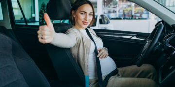 W ciąży wciąż zapinaj pasy!