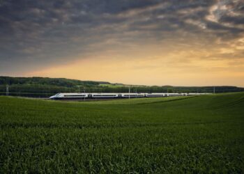 PKP Intercity informuje pasażerów o śladzie węglowym