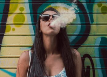 Wakacyjne tematy TABU. Jak przygotować młodzież do bezpiecznych i udanych wakacji?