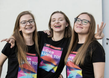 Rusza letnia szkoła Akademii Liderów. Bezpłatny program dla młodzieży zainteresowanej projektami społecznym