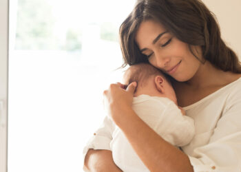 Co robić, kiedy mama chce, a nie może karmić wyłącznie piersią?