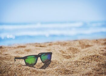 Polacy wykorzystują zaległe urlopy. All inclusive, last minute, bezpieczeństwo i brak kwarantanny – analiza DevaGroup