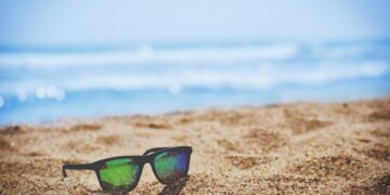 Polacy wykorzystują zaległe urlopy. All inclusive, last minute, bezpieczeństwo i brak kwarantanny – analiza DevaGroup