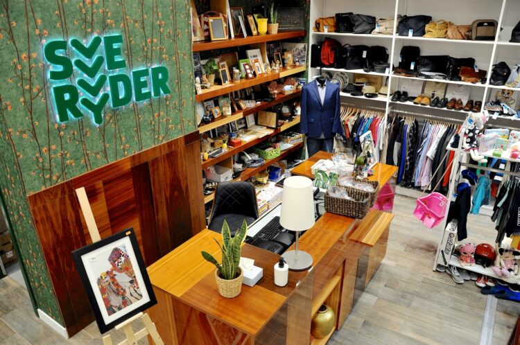 Sklep charytatywny Fundacji Sue Ryder w Westfield Arkadia