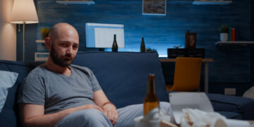 Policyjne statystyki nie pozostawią złudzeń. Nagła utrata źródła utrzymania zabija coraz więcej Polaków