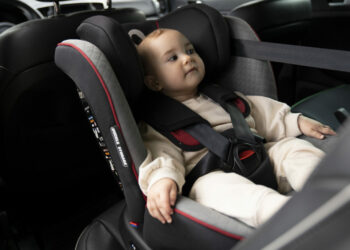 Kiedy wymienić dziecku fotelik samochodowy