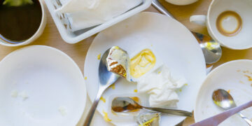 2/3 odpadów z polskich gospodarstw domowych jest trudne i drogie do przetworzenia. Firmy odpowiedzialne za swój wpływ na środowisko powinny opracować politykę cyrkularności