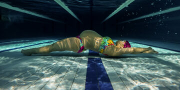 Pływanie w ciąży – czy to bezpieczne? Trenerka pływania: „to konieczne!”