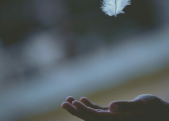 Szczęście kontra oczekiwania Jak nauczyć siebie i dziecko życia tu i teraz?