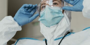 Przygotowanie mazowieckich szpitali na czwartą falę pandemii