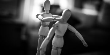 Krzyki za ścianą 19 listopada – Międzynarodowy Dzień Zapobiegania Przemocy wobec Dzieci