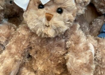 PGE przekaże terapeutyczne misie dla dzieci z Ukrainy