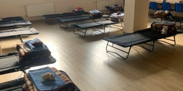 Punkt recepcyjny dla uciekinierów z Ukrainy w hali COS Torwar