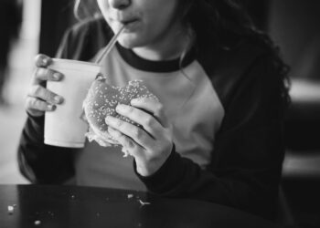 Otyłość u młodzieży wciąż poważnym problemem – wyniki programu Fundacji Medicover na łamach międzynarodowego naukowego czasopisma „Nutrients”