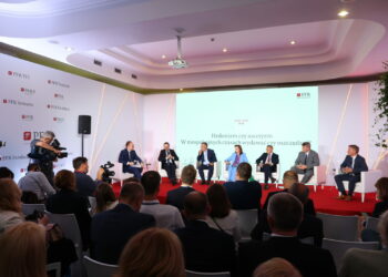 Karpacz’22: Edukacja i czas są kluczowe w budowaniu oszczędności przez Polaków