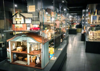 7 kwietnia po raz pierwszy na świecie obchodzimy nowe nietypowe święto MIĘDZYNARODOWY DZIEŃ DOMKÓW LALEK!