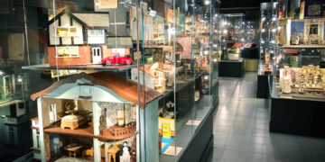 7 kwietnia po raz pierwszy na świecie obchodzimy nowe nietypowe święto MIĘDZYNARODOWY DZIEŃ DOMKÓW LALEK!