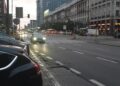 Warszawa przygotowuje się do znaczącego rozszerzenia strefy czystego transportu (SCT), jednak nie bez kontrowersji. Proces konsultacji społecznych wzbudza dyskusje o braku referendum i możliwych konsekwencjach już od lipca 2024 r.