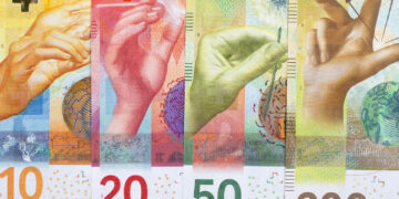 TSUE staje po stronie frankowiczów: Odsetki liczone są od momentu doręczenia wezwania do zapłaty lub złożenia pozwu. Jeśli umowa kredytowa jest nieważna, konsument ma prawo do zwrotu wszystkich dokonanych płatności, w tym odsetek.