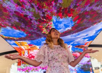 Wystawa Victorii Fard w warszawskiej Promenadzie: Cyfrowa sztuka, która inspiruje pokolenia