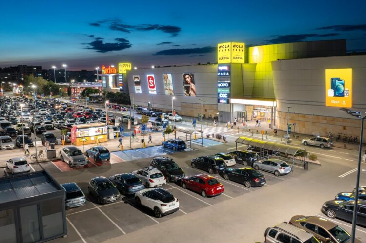 Wola Park wydłuża czas darmowego parkowania na okres wielkanocny