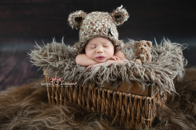 Jak wybrać fotografa noworodkowego w Warszawie – poradnik dla rodziców